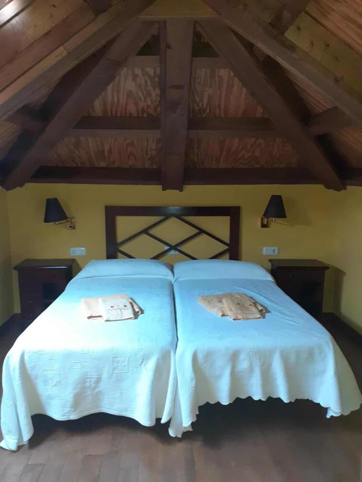 Casa Oso 1 Apartment Pola de Somiedo Ngoại thất bức ảnh